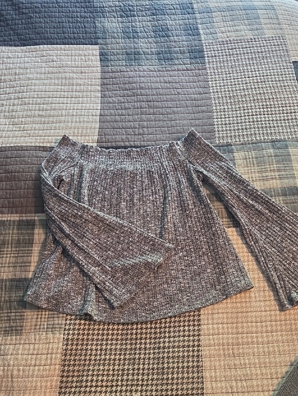 Altar'd State Heathered Gray Off-Shoulder Ribbed Sweater